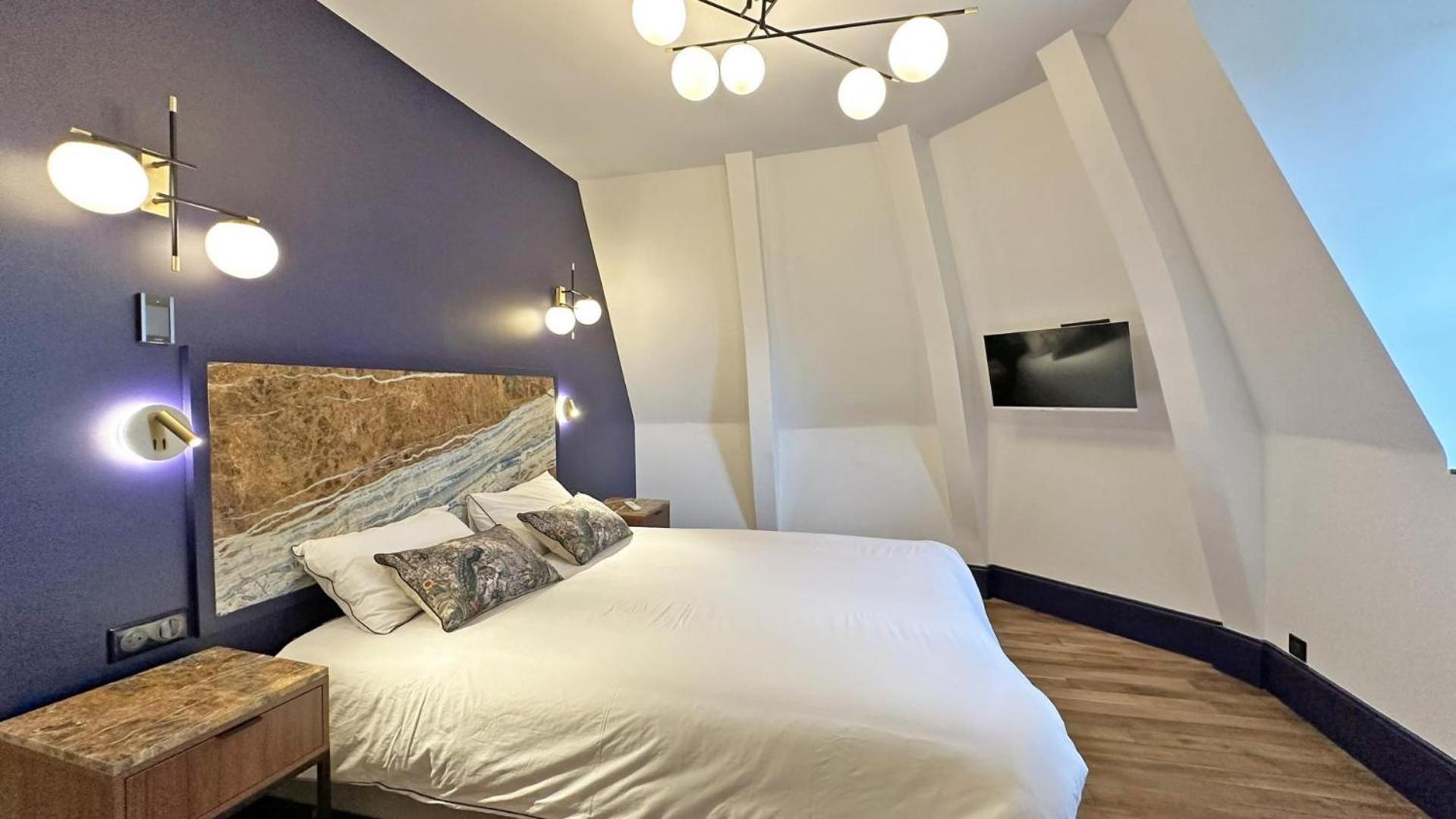 Le Manoir Des Perrieres Bed and Breakfast Rochechouart Exteriör bild