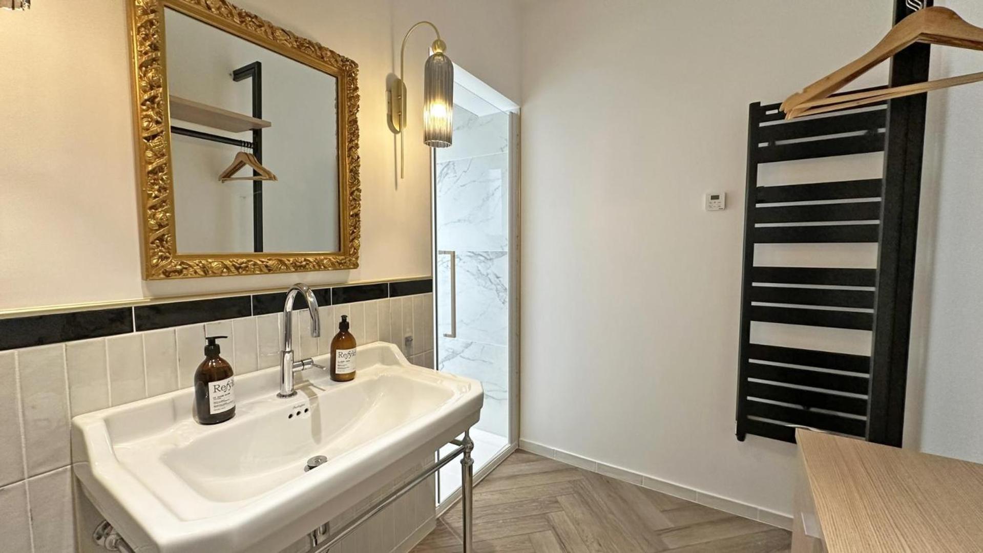 Le Manoir Des Perrieres Bed and Breakfast Rochechouart Exteriör bild