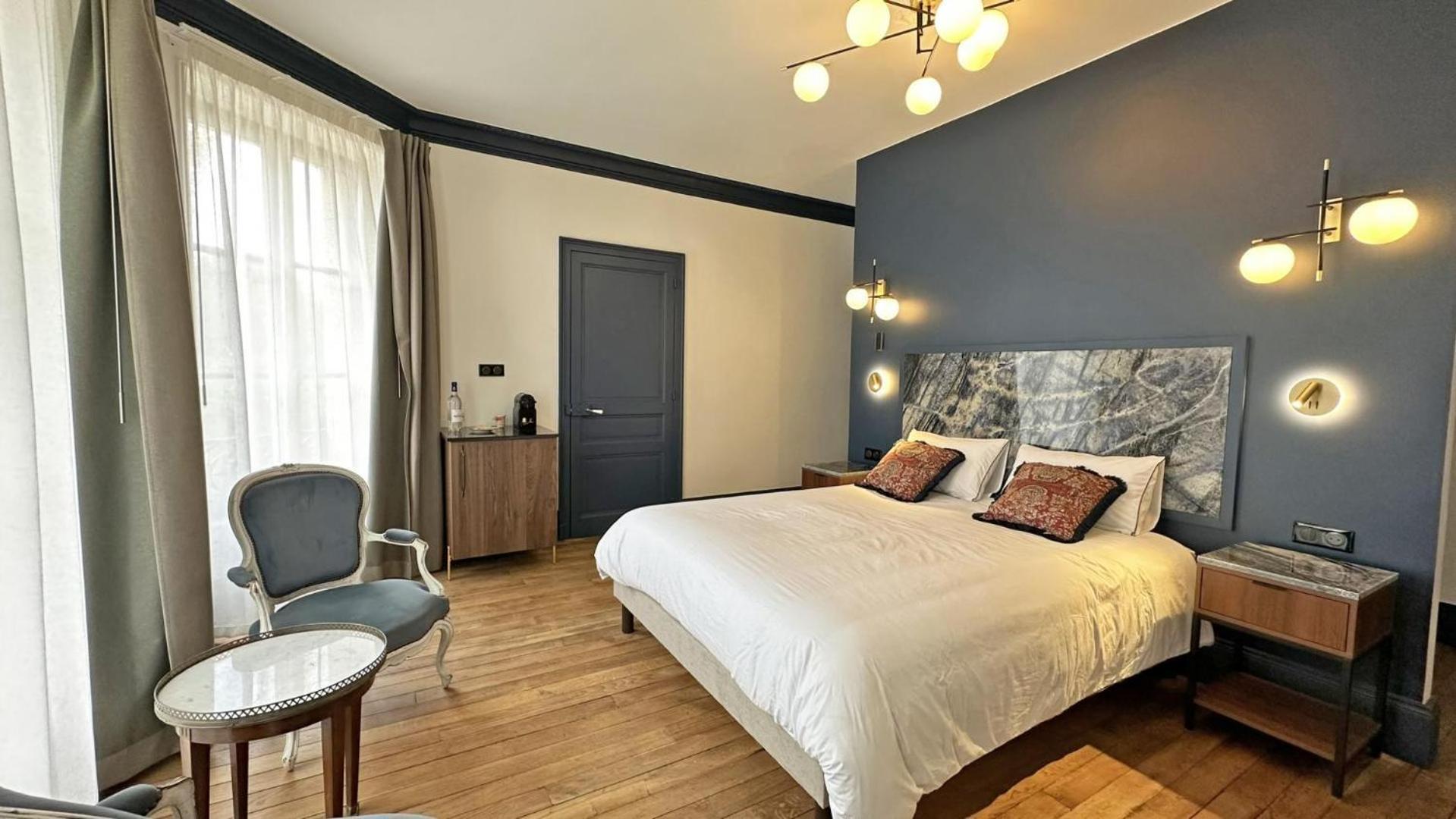 Le Manoir Des Perrieres Bed and Breakfast Rochechouart Exteriör bild